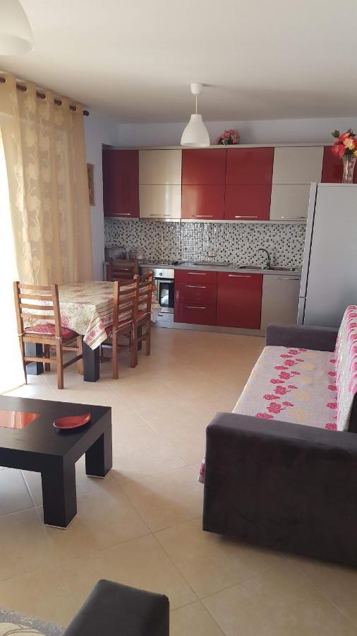 Sarrande, Big One Bedroom At The Center Apartamento Sarandë