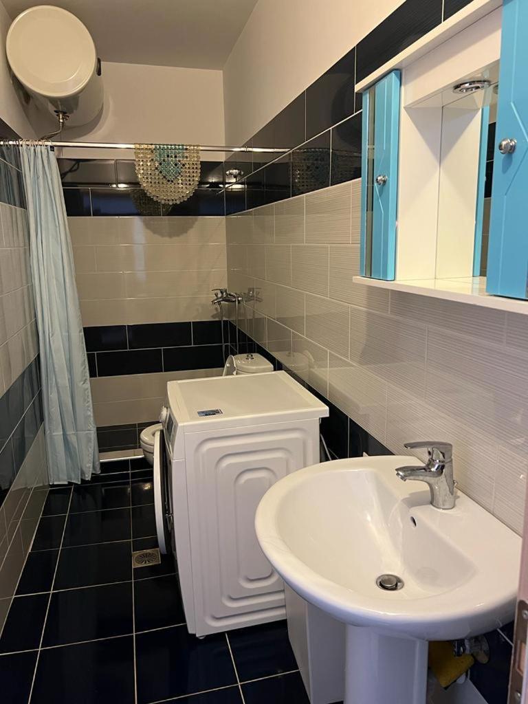 Sarrande, Big One Bedroom At The Center * Sarandë